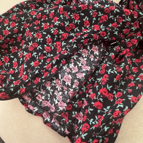 🌹Reformation barb crop top🌹 - Picture 10 of 11